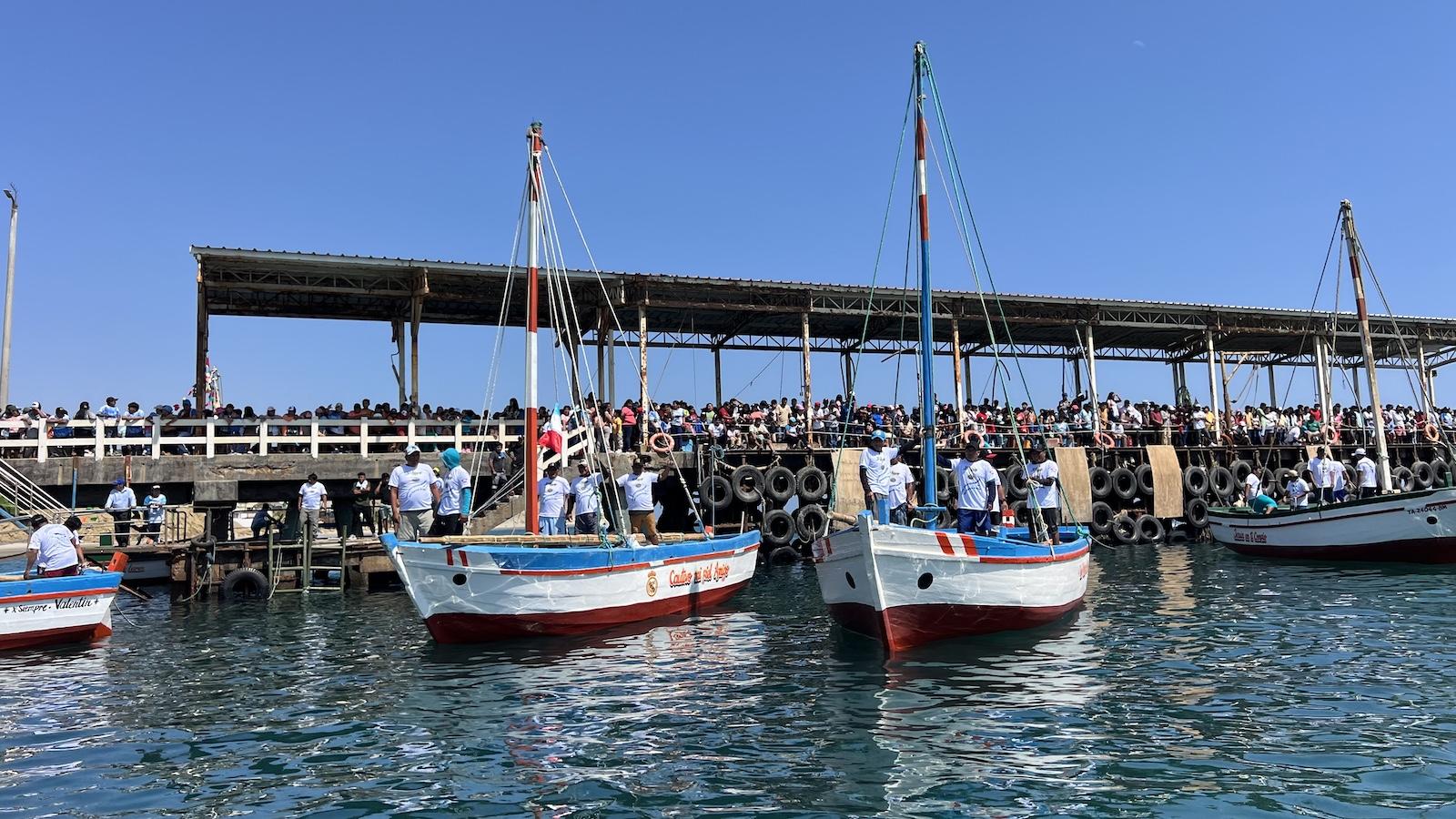 Fishing community of El Ñuro celebrating their traditional sailing and fishing practices, promoting sustainable fishing and tourism in the Marine Protected Area of Peru’s Tropical Sea©H2Oceanos
