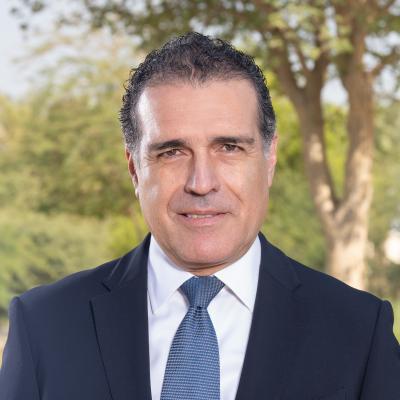 الدكتور غونزالو كاسترو دي لا ماتا