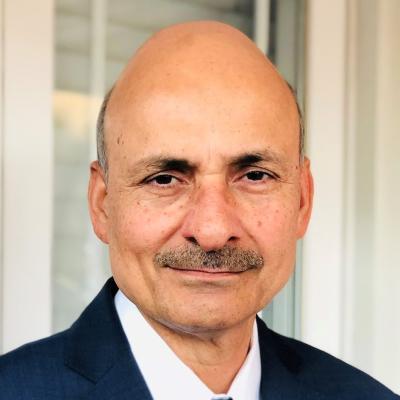 الدكتور منظور قادر